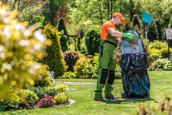 Cost of Lawn Cleaning Service in Palm Beach Gardens